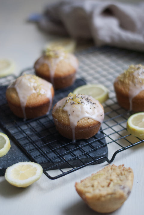 Flohsamenschalen Muffins mit Zitronen und Chiasamen