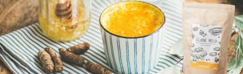 Goldene Milch Gewürzmischung mit Kurkuma Latte